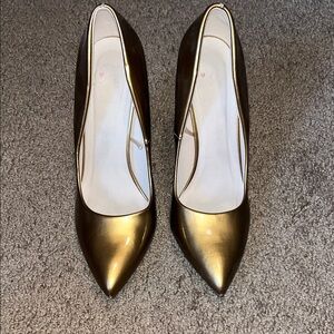 Elegant Gold Women's Heels